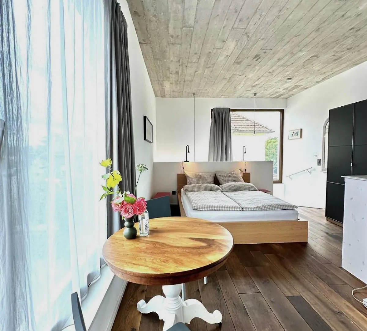 Cologne Country Lodge Apartment